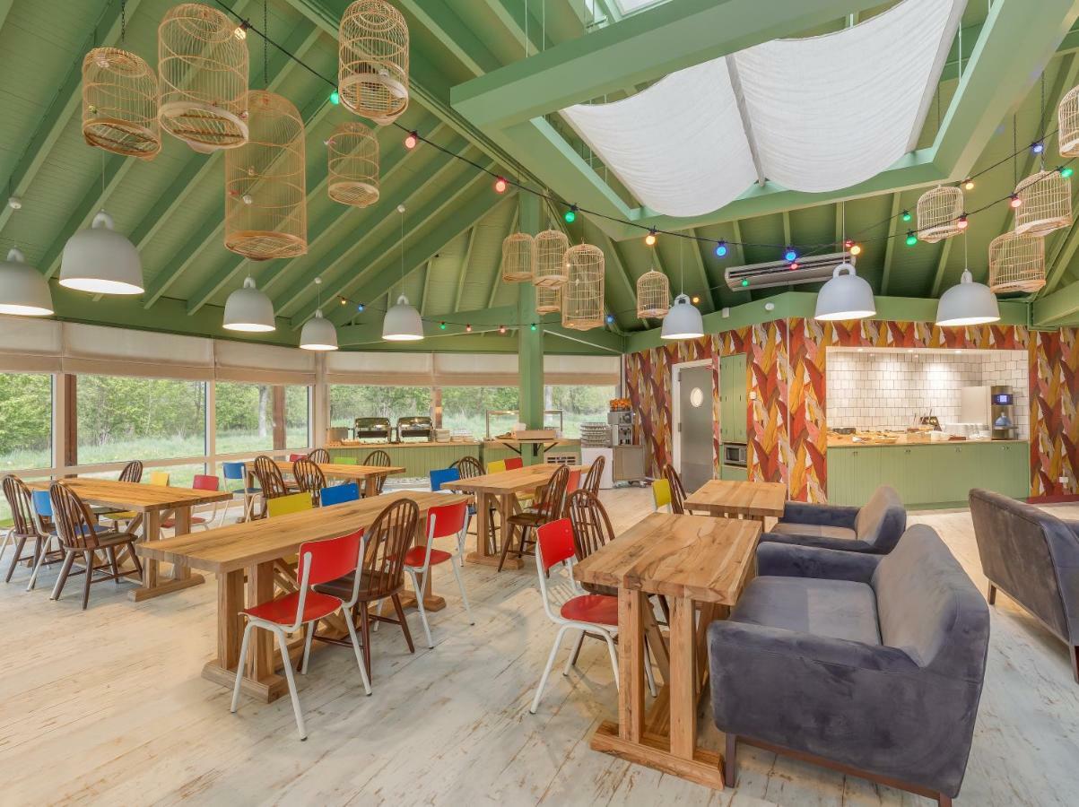 Center Parcs Les Bois Francs Verneuil d'Avre et d'Iton Exterior foto